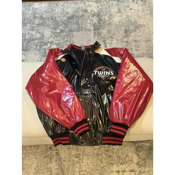 Descente Other - Descente LG Twins Seoul Korea Ultra Limited Edition Team-issued Jacket